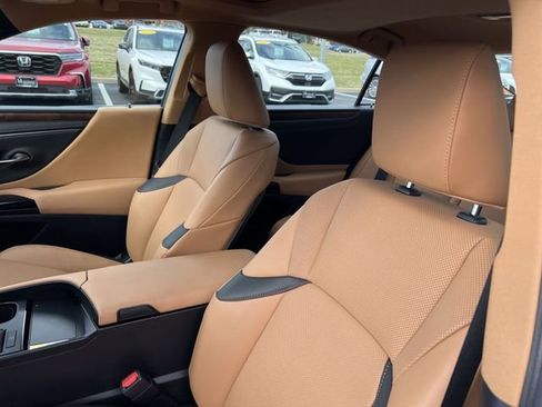Certified 2025 Lexus ES 350 350 w/ Premium Package image 9