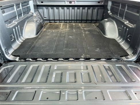 Used 2021 Chevrolet Colorado LT w/ LT Convenience Package image 23