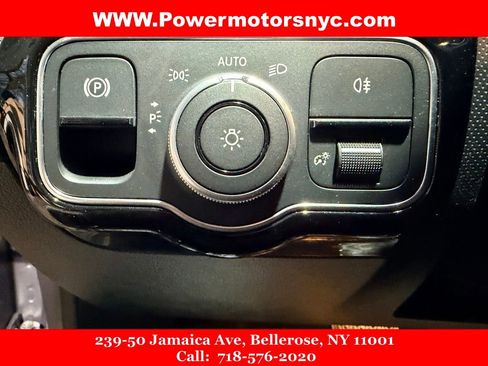 Used 2022 Mercedes-Benz CLA 250 4MATIC w/ Premium Package Lite image 19