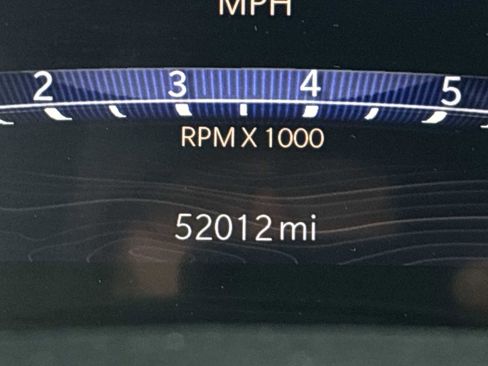 Used 2023 Jeep Grand Cherokee Limited image 13