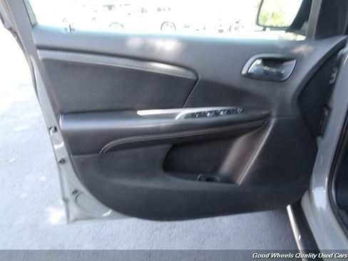 Used 2019 Dodge Journey Crossroad AWD/4WD image 23