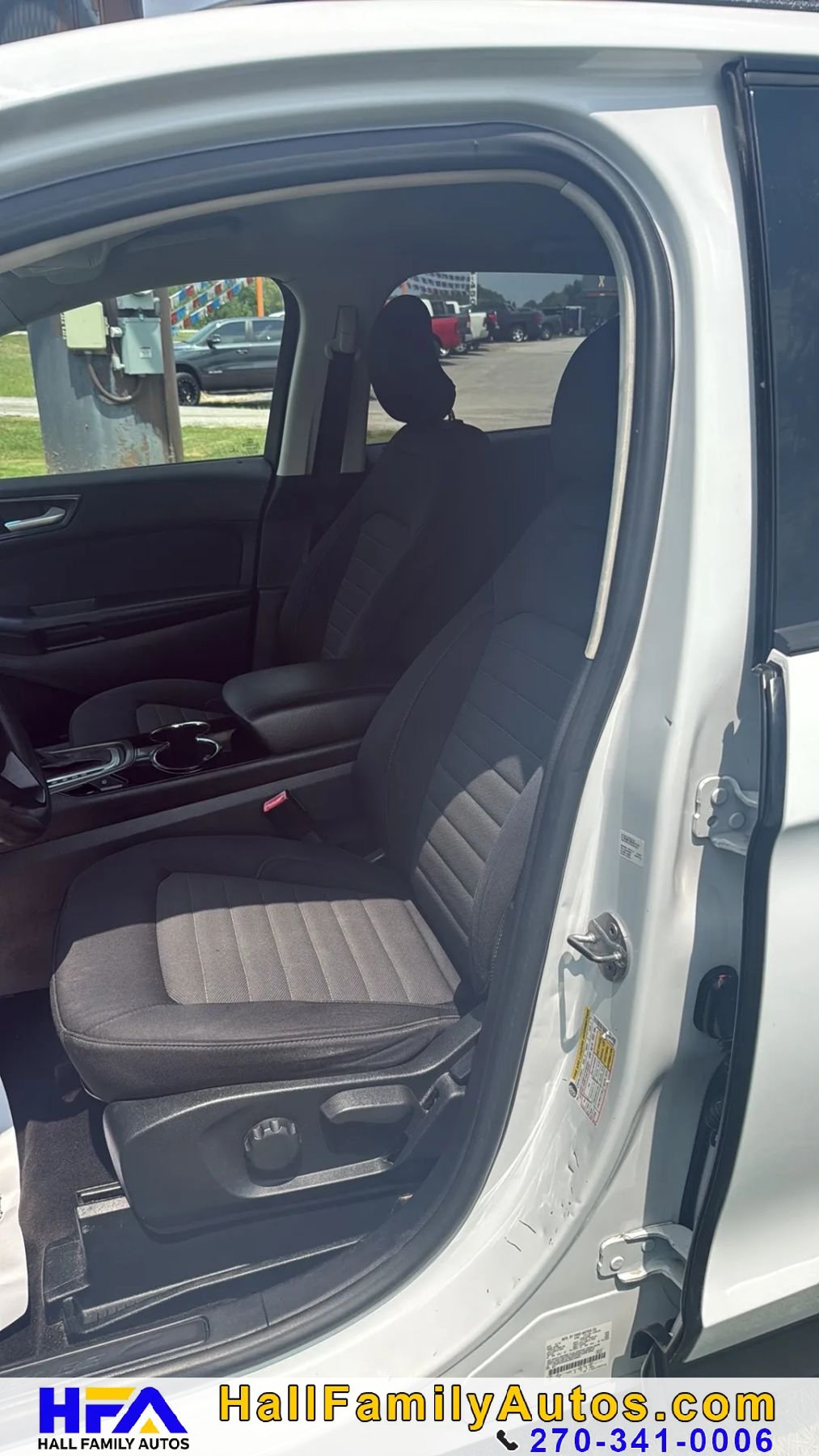 Used 2018 Ford Edge SE FWD image 25