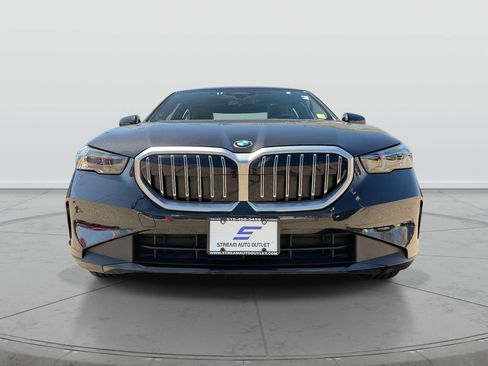 Used 2026 BMW 530i xDrive AWD/4WD image 2