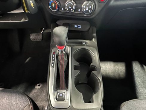 Used 2024 Chevrolet Trax RS w/ Driver Confidence Package FWD image 30