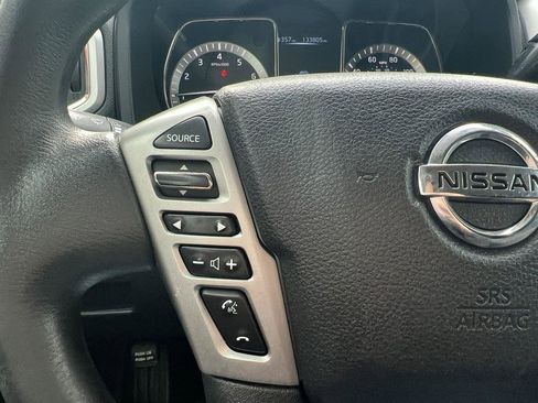 Used 2017 Nissan Titan SV image 35