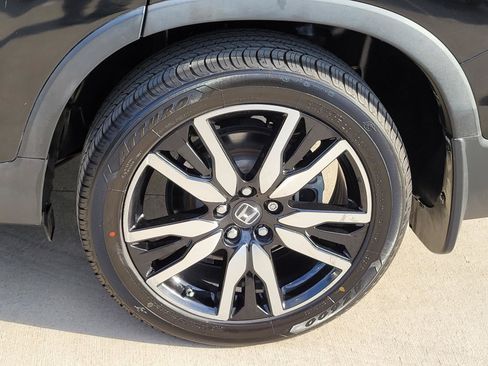 Used 2020 Honda Pilot Touring image 23