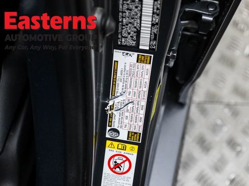 Used 2021 Toyota Prius Prime LE image 32