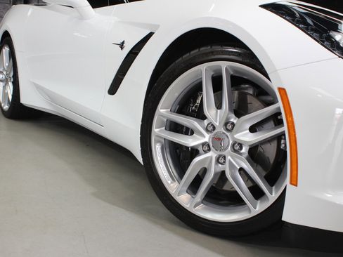 Used 2019 Chevrolet Corvette Stingray Coupe image 25