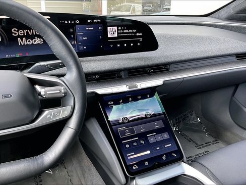 Used 2024 Lucid Air Pure RWD image 6