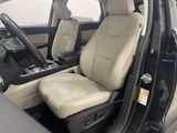Used 2022 Ford Edge Titanium image 4