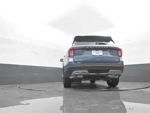 New 2025 Ford Explorer Active w/ Active Comfort Package image 31