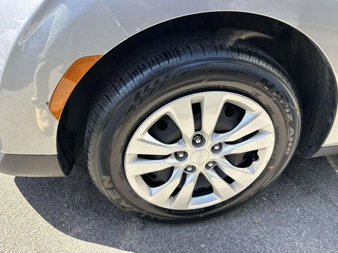 Certified 2023 Kia Soul LX FWD image 7