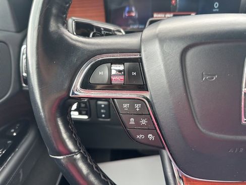 Used 2023 Lincoln Navigator Reserve image 6