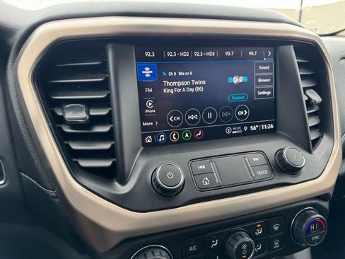 Used 2021 GMC Acadia Denali w/ Denali Technology Package FWD image 16