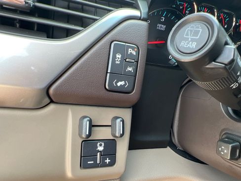 Used 2016 Chevrolet Tahoe LT RWD image 17