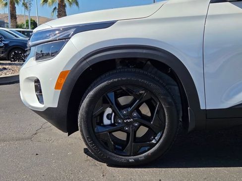Used 2026 Kia Seltos EX w/ EX Sunroof Package AWD/4WD image 8