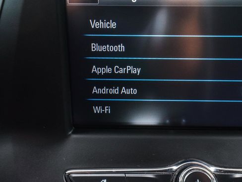 Used 2018 Chevrolet Camaro LT RWD image 9