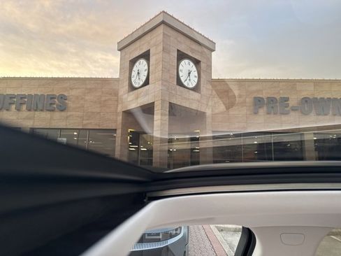 Used 2025 Buick Envision Avenir image 11