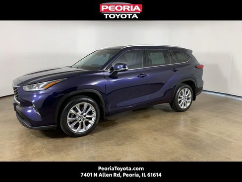 Used 2023 Toyota Highlander Limited AWD/4WD image 1