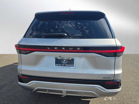 New 2026 Lexus TX 500h AWD image 4