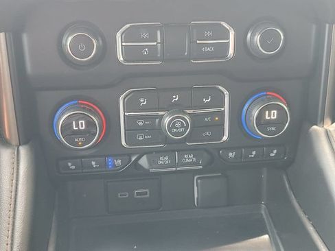 Used 2023 Chevrolet Tahoe High Country AWD/4WD image 20