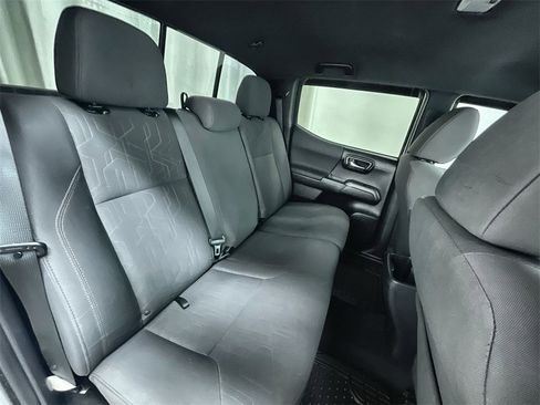 Used 2018 Toyota Tacoma TRD Sport image 25