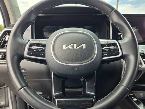 Used 2022 Kia Sorento S w/ Panoramic Sunroof Package AWD/4WD image 20