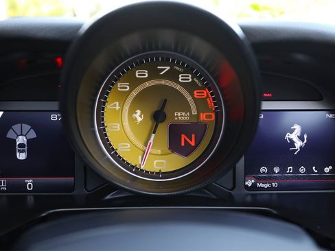 Certified 2022 Ferrari 812 GTS Base image 30