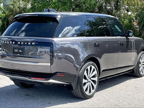 Used 2025 Land Rover Range Rover Long Wheelbase SE image 5