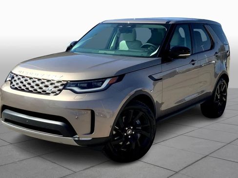 New 2025 Land Rover Discovery S image 1