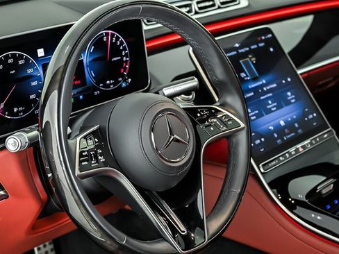 Used 2024 Mercedes-Benz S 580e 4MATIC Sedan image 22
