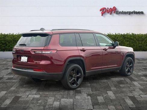 Used 2024 Jeep Grand Cherokee L Limited w/ Black Appearance Package AWD/4WD image 8
