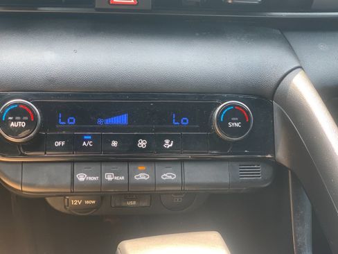 Used 2026 Hyundai Elantra Sport FWD image 24