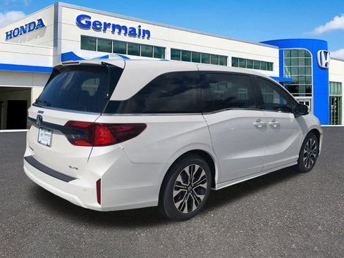 New 2026 Honda Odyssey Elite image 3