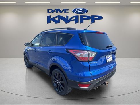 Used 2018 Ford Escape SE w/ SE Sport Appearance Package FWD image 5
