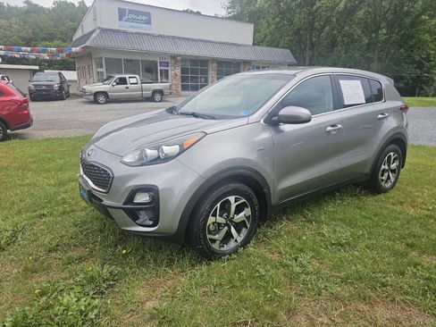 Used 2020 Kia Sportage LX AWD/4WD image 2