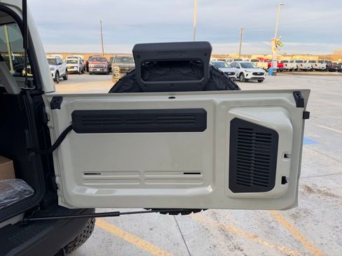 New 2025 Ford Bronco Raptor w/ Interior Carbon Fiber Pack image 28