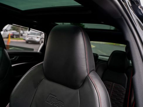 Used 2022 Audi RS 6 AWD/4WD image 38