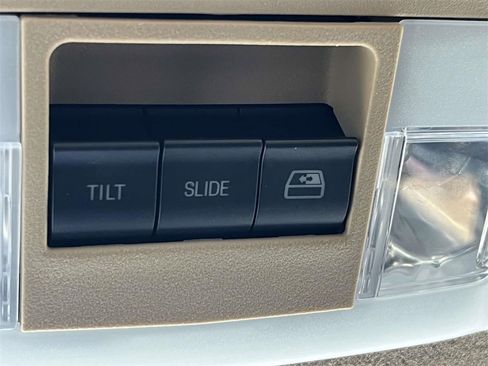 Used 2016 Ford F350 Lariat w/ Lariat Ultimate Package image 35