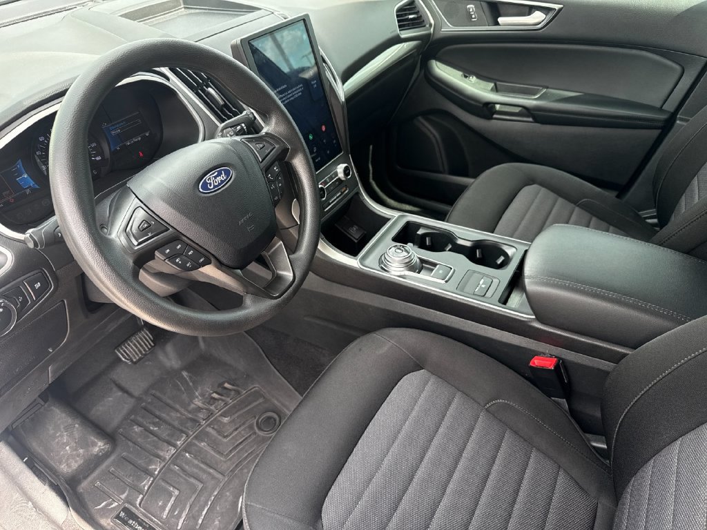 Used 2021 Ford Edge SE FWD image 10