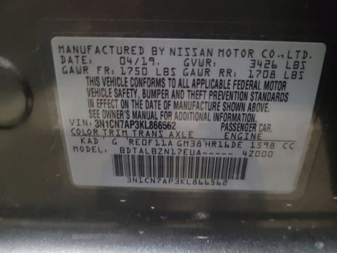 Used 2019 Nissan Versa SV image 33