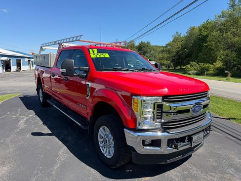 Used 2017 Ford F250 XLT w/ XLT Value Package AWD/4WD image 3