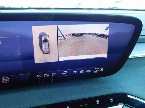 Used 2025 Buick Enclave Sport Touring image 42