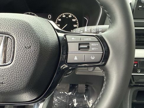 New 2025 Honda Pilot EX-L image 10