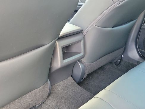 Used 2023 Toyota Camry SE image 14