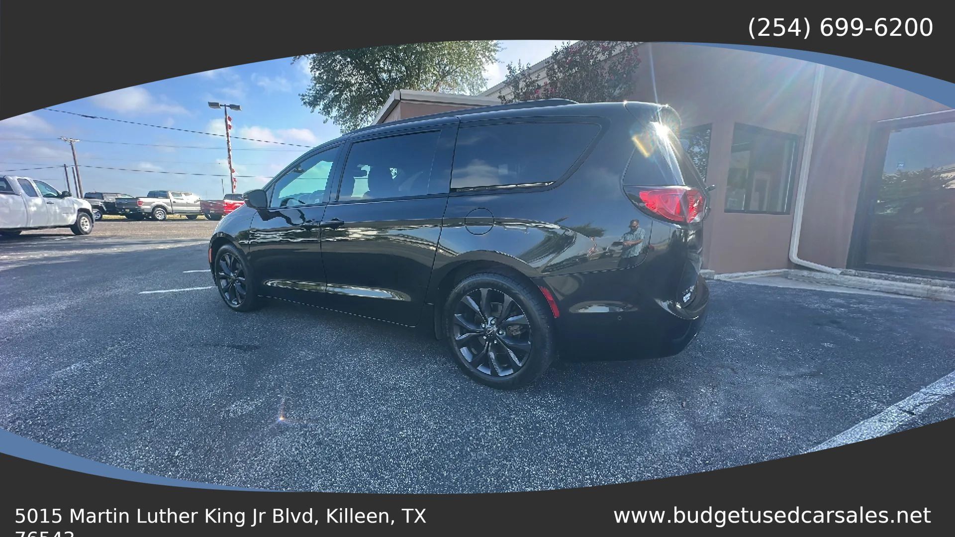Used 2018 Chrysler Pacifica Limited w/ Advanced Safetytec Group FWD image 2