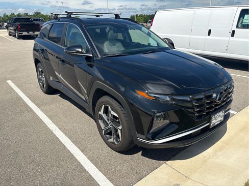 Used 2022 Hyundai Tucson SEL w/ Convenience + Premium Package AWD/4WD image 3