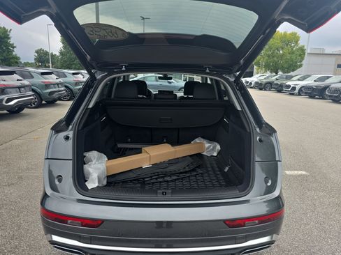 Used 2023 Audi Q5 2.0T Prestige w/ Prestige Package AWD/4WD image 12