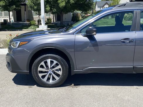 Used 2020 Subaru Outback AWD/4WD image 2