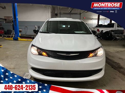 New 2026 Chrysler Voyager LX image 8